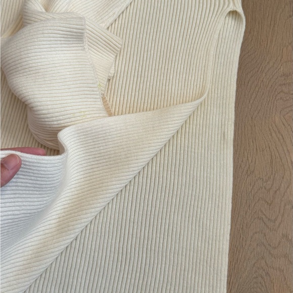 New! 100% wool creamy white wide-sleeves split sweater - Picture 5 of 9